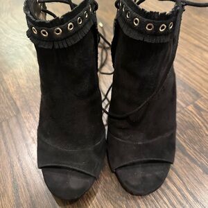 Sam Edelman Artie Black Suede Open-Toe Ankle Booties with Eyelet grommet 7.5